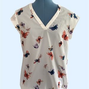 Carolina Belle V-neck White with Multicolor Butterflies Pull-over Top Size Small